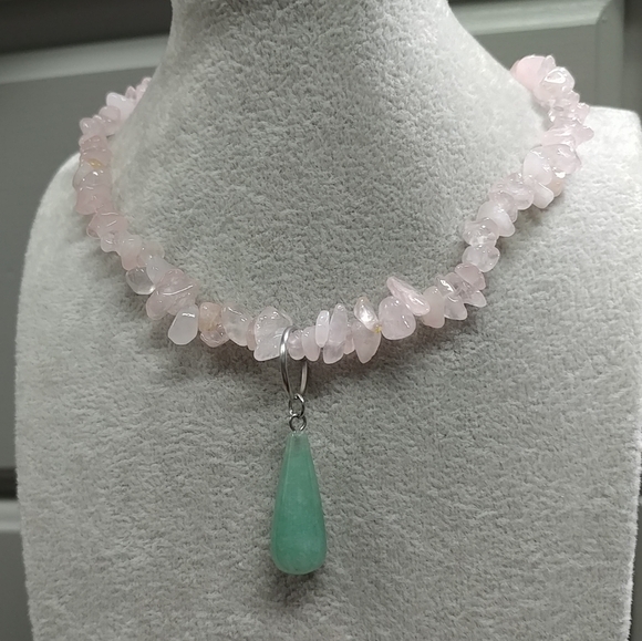 Rose Quartz Chip Beaded Necklace Aventurine Pendant Natural Gemstone Crystal - Picture 7 of 13